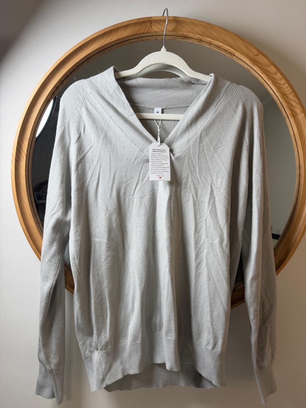 Light Gray V-Neck Pullover Sweater Top - Picture 4 of 5